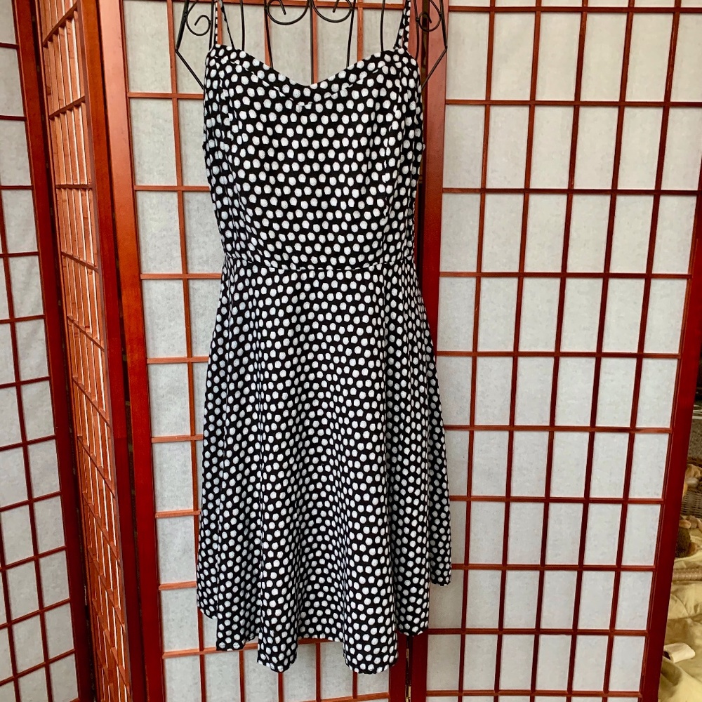 Old Navy Strappy Shell Pattern Sundress NWT